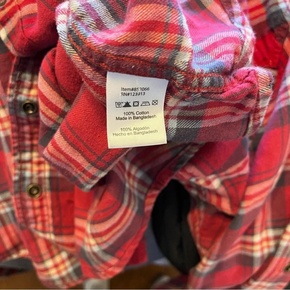 Jachs Girlfriend red plaid long sleeve snap button down shirt size medium - Picture 11 of 11